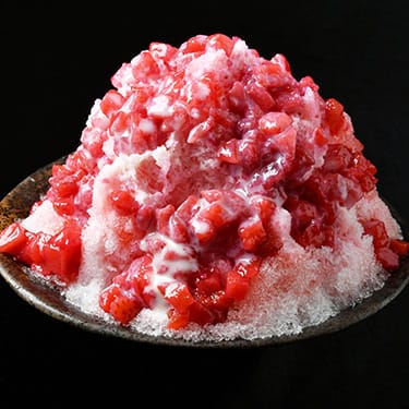 Condensed Milk Strawberry Shaved Ice [Summer Only]